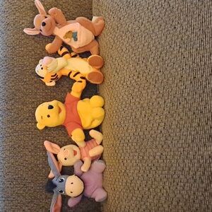 Vintage 1997 Winnie Pooh-Tigger- Piglet- Eyore- Kanga & Roo Plush (Set Of 5)